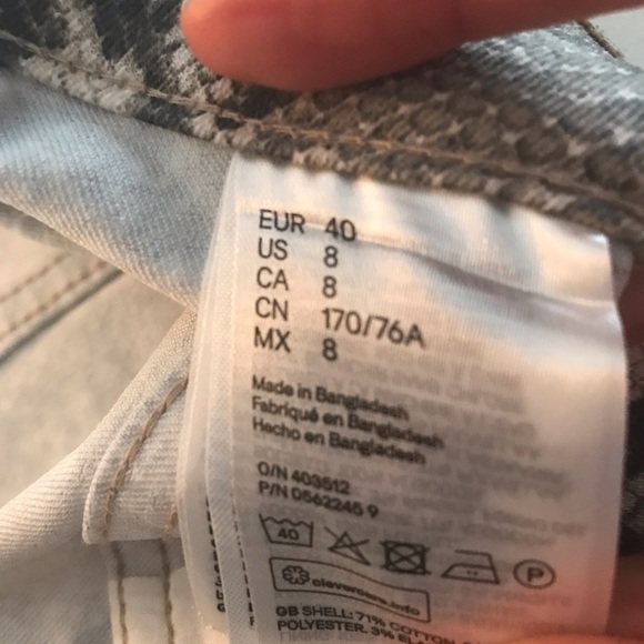 H&M Snakeskin pattern tight jeans size 8 - Picture 3 of 7